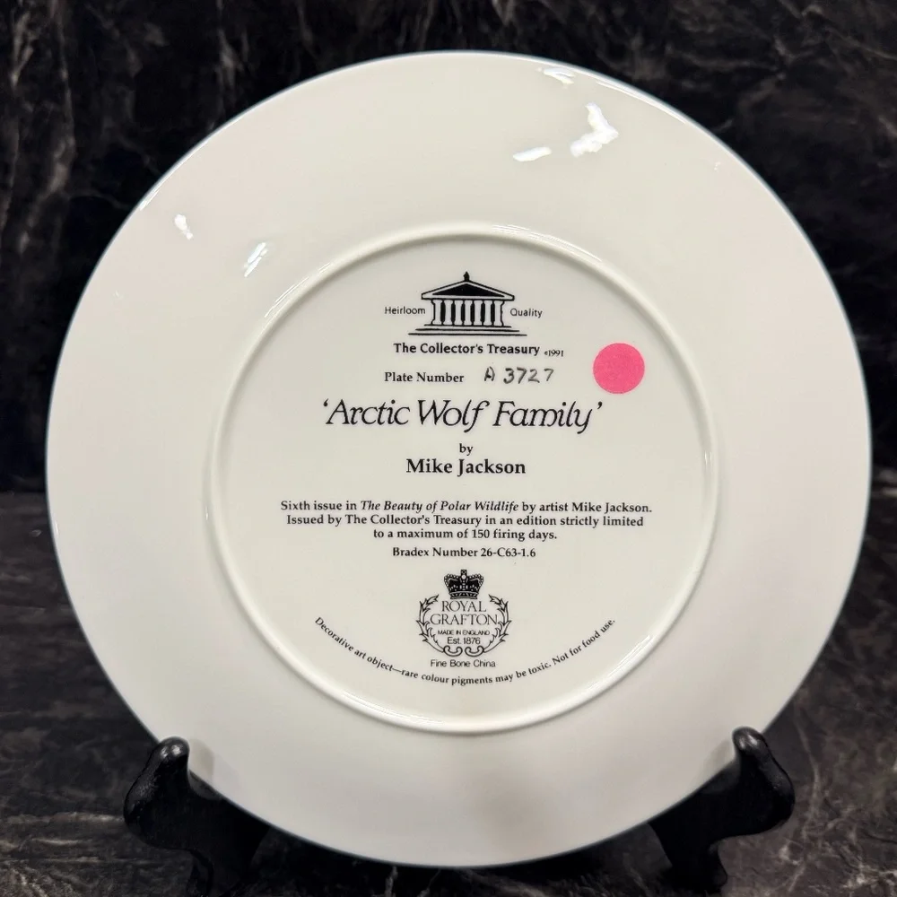 1991 ROYAL GRAFTON “Arctic Wolf Family” By Mike Jackson Collector Plate